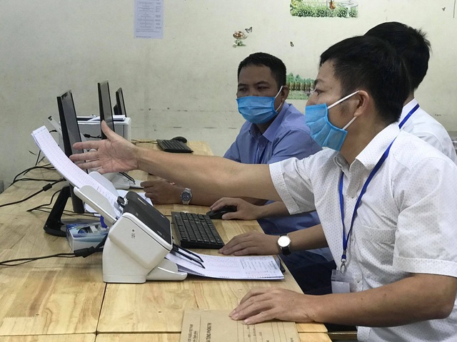 Sẽ thử nghiệm và tiến tới mở rộng dần hình thức thi trên máy tính cùng với duy trì việc tổ chức thi trên giấy.