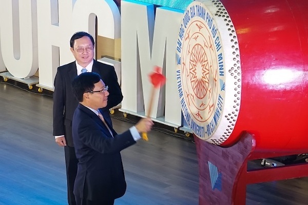 Phó Thủ tướng Phạm Bình Minh đánh trống khai khoa 2020 ở ĐH Quốc gia TP.HCM 
